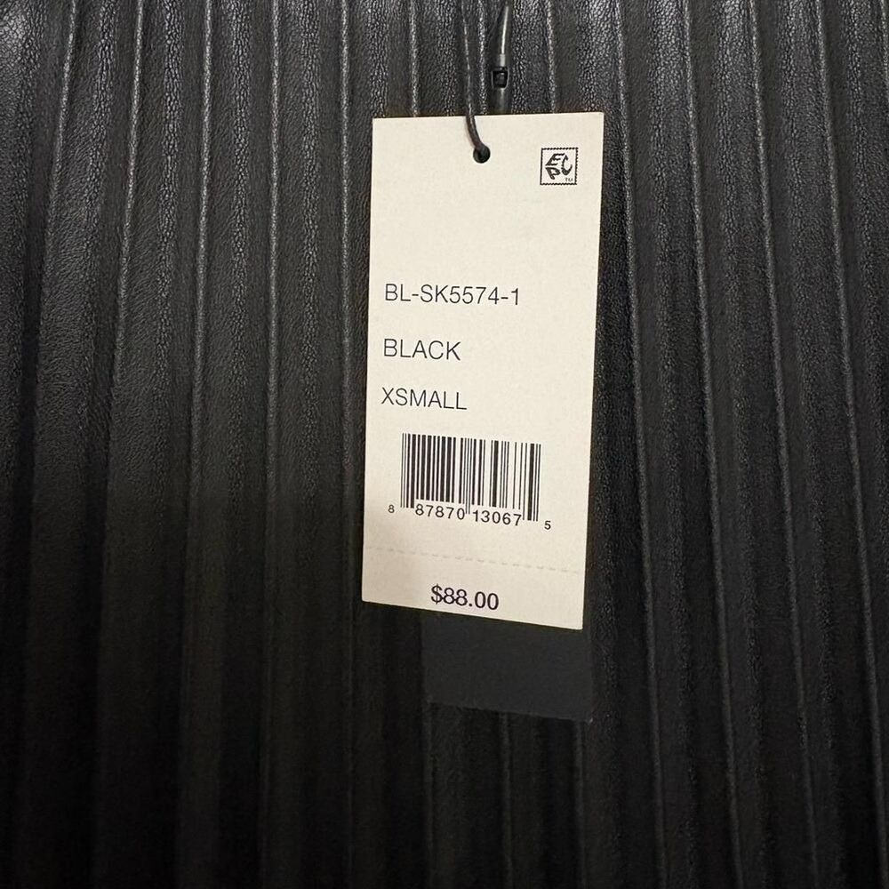 Lucy Paris Women's Black Skirt - Picture 4 of 8